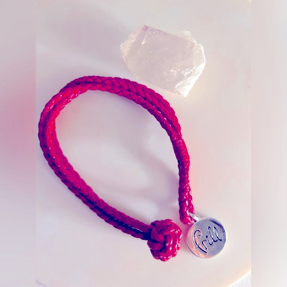 💰FREE add 1/bundle NWOT Vera Bradley bracelet Red faux leather braid 8” “FRILL”